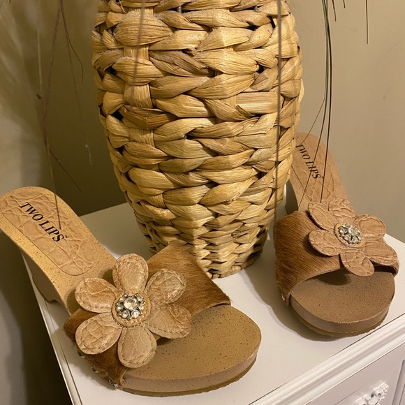 TWO LIPS Vintage Wooden Clogs - Picture 2 of 14